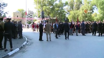 KKTC'de Atatürk Anıtı'na Çelenk Sunuldu