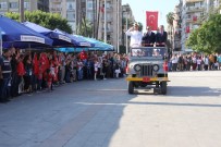 GAZI MUSTAFA KEMAL - Mersin'de Cumhuriyet Bayarım Coşkusu