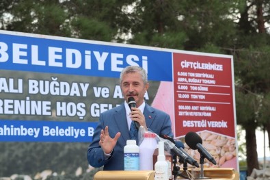 Şahinbey Belediyesi'nden Çiftçilere 6 Ton Tohum Desteği