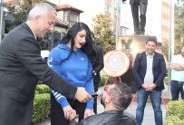 EVLİLİK TEKLİFİ - Sakarya'da Cumhuriyet Bayramı Kutlamalarında Sürpriz Evlilik Teklifi