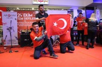 GESI BAĞLARı - Samsun'da 29 Ekim Otizm Defilesi