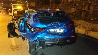 Samsun'da Minibüs Otomobile Çarptı Açıklaması 5 Yaralı