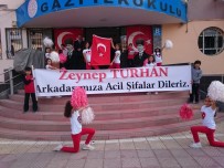 CUMHURIYET BAYRAMı - Trafik Kazasında Yaralanan Öğrenciyi Arkadaşları Unutmadı