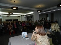 KADIN DERNEKLERİ - Türk Doktorları Kosovalı Kadınlara Meme Kanserini Anlattı