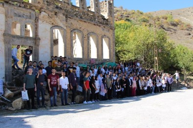 Avrasya Üniversitesi Mimarlık Bölümü Öğrencilerinden Gümüşhane Ve Bayburt'a Teknik Gezi