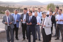 DUMLUPıNAR ÜNIVERSITESI - Dumlupınar'da Şehitliği Ziyaret Edip Dua Ettiler