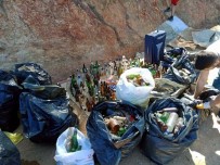 GERİ DÖNÜŞÜM - Gönüllüler Top Tepesi'nden Çöp Topladı