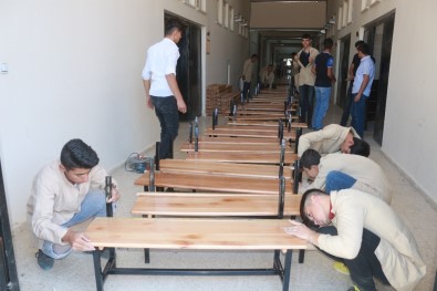 Hem Okuyorlar Hem De Üretiyorlar