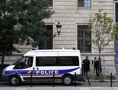 Paris Emniyet Müdürlüğü'nde bıçaklı saldırı: 4 ölü