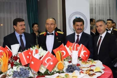 Erzincan'da 29 Ekim Cumhuriyet Bayramı Resepsiyonu Düzenlendi