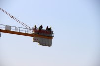 İzmir'de Vince Çıkan İşçilerin Eylemi Devam Ediyor