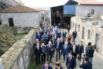 Kültür Ve Turizm Bakanı Ersoy'dan Ayasofya Camisi İçin 'Ne Gerekiyorsa Yapacaksınız; Bahane Uydurmayın' Talimatı Haberi