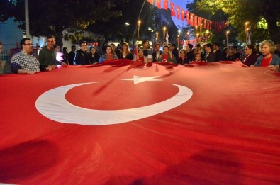 Lüleburgaz'da Coşku Dolu Cumhuriyet Gecesi