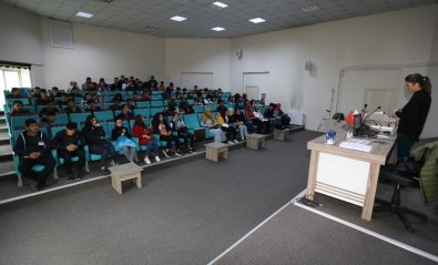 Stajyer Öğrencilere 'İş Sağlığı Ve Güvenliği' Eğitimi