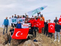 Tuzluca'da Tekelti Dağına Cumhuriyet Bayramı Anısına Tırmanış Düzenlendi Haberi