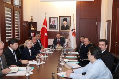 Vali Çakacak, Vatandaşlardan Gelen Talepleri Dinledi