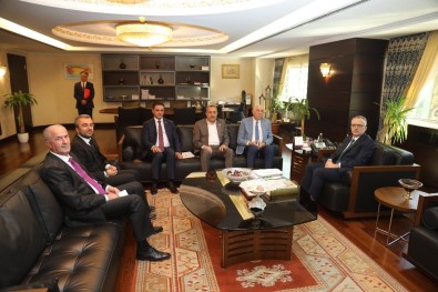 Van Heyetinden Cumhurbaşkanlığı Strateji Ve Bütçe Başkanı Naci Ağbal'a Ziyaret