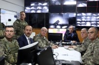 KOMANDO - Bakan Akar'dan Sınırın Sıfır Noktasındaki Birliklere Ziyaret