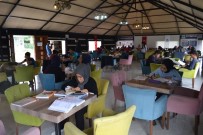 KÜTÜPHANE - Eyyübiyeli Gençler Kitap Otağında Ders Çalışıyor