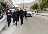 İDRIS AKBıYıK - Hakkari İlk Kez Silindirle Sıkıştırılmış Beton Uygulandı