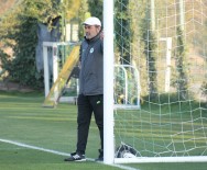 KONYASPOR - Konyaspor Yönetiminden Aykut Kocaman'a Tam Destek