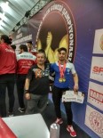 BİLEK GÜREŞİ - Matbaada Çalışarak Dünya Şampiyonasına Hazırlanan Sporcu Dünya 4'Üncüsü Oldu