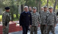 SAVAŞ UÇAĞI - Milli Savunma Bakanı Akar Açıklaması 'Rejim Ordusuna Mensup 18 Kişinin Teslim Edilmesi Ruslarla Görüşülüyor'