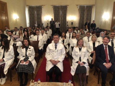 Öğretmenlere yeni önlük!