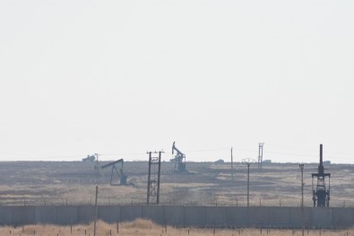 Suriye'deki Petrol Bölgesinde ABD Devriyesi Görüntülendi