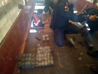 Tır Dorsesindeki Zuladan 2 Bin 900 Paket Kaçak Sigara Çıktı