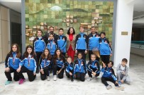 KULÜP BAŞKANI - Türkiye Şampiyonu Olan ADS Squash Başarısını Nilüfer İle Paylaştı