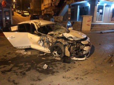 Ankara'da Otomobil Kamyonete Arkadan Çarptı Açıklaması 6 Yaralı