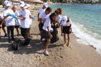 SİGARA İZMARİTİ - Bodrum'a Plaj Temizliği İçin Gelen AB Delegasyonu Tertemiz Plajlarda Temizlik Değil Gövde Gösterisi Yaptı