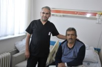 DAMAR TIKANIKLIĞI - Felçli Hastanın Daralan Üç Beyin Damarı Ameliyatsız Açıldı