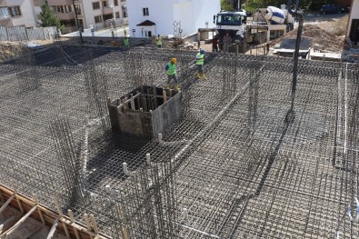 Hayırsever İşadamı Baltacı'nın Yaptıracağı İlkokulun Temeli Atıldı