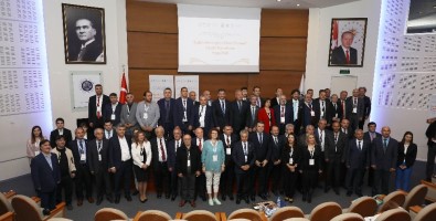 Âşıklık Geleneğinin Güncel Durumu Atatürk Üniversitesi'nde Konuşuldu