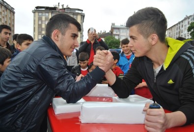 Sivas'ta Bilek Güreşi Yarışması Düzenlenecek