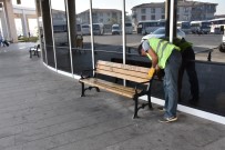ŞEHİRLERARASI OTOBÜS - Terminaldeki Oturma Bankları Yenilendi