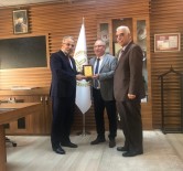 DINDAR - Diyanet İşleri Başkan Yardımcısı Dr. Burhan İşleyen'den Anlamlı Plaket