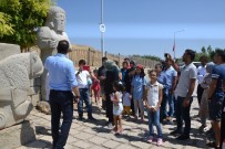 SAYıLAR - Güder, Çocuklarla Arslantepe'yi Gezdi