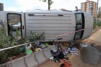 Hafif Ticari Araç Devrildi Açıklaması 10 Yaralı