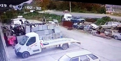 Liseli Gencin Kaza Anı Güvenlik Kamerasında