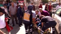 MURAT YILMAZ - Otomobilin Çarptığı Yaralıya İlk Müdahaleyi Yoldan Geçen Doktor Yaptı