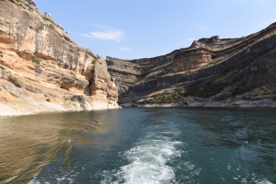 Takoran Vadisi Ve Kanyonlarına Ziyaretçi Akını
