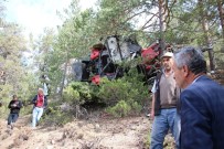 AĞAÇ KESİMİ - Traktör Uçuruma Yuvarlandı Açıklaması 1 Ölü