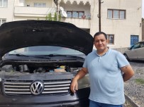 ALI YıLDıZ - Aracın Kaputunu Açtığında Gördüğü Manzara Karşısında Şaşırdı