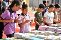 CELAL BAYAR ÜNIVERSITESI - Manisa Kitap Fuarı On Binlerce Ziyaretçiyi Ağırladı