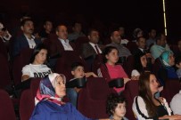 AHMET ŞAFAK - MHP'liler 'Kuşatma' Filmini İzledi