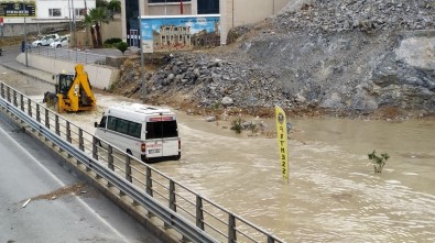 Aydın'ın Kıyı Kesimlerine Şiddetli Yağış Uyarısı