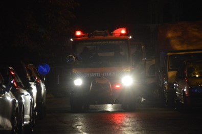Bakırköy'de Aynı Evde Kalan İki Kişi Tartıştıktan Sonra Evde Yangın Çıkardı